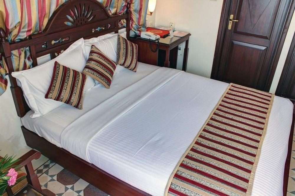 Palace On Ganges - Heritage Hotel Varanasi Luaran gambar